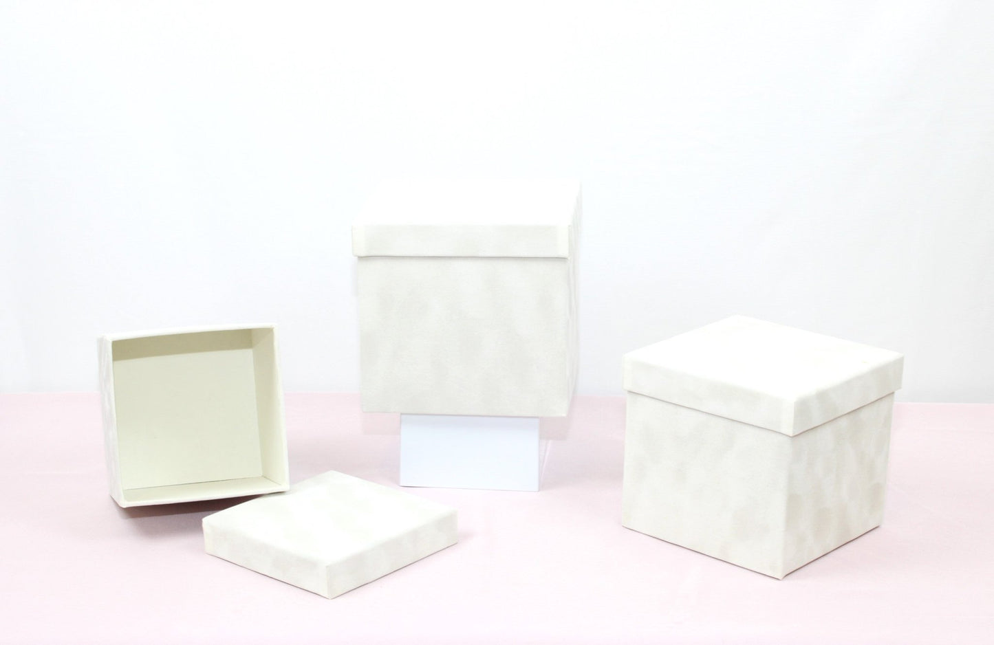 Velvet Cube Square Flower Hat Box with Lid - Elegant Supply