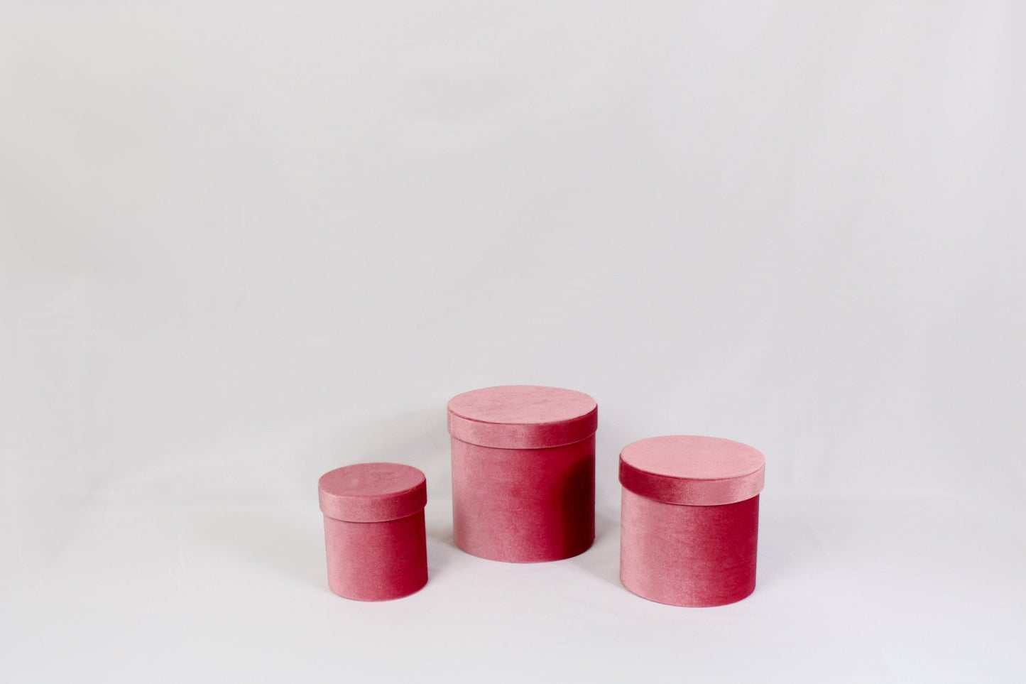 Velvet Round Flower Hat Box with Lid - Elegant Supply