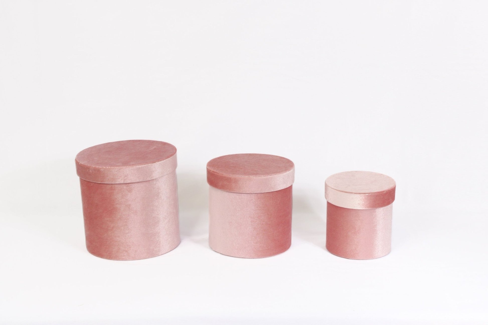 Velvet Round Flower Hat Box with Lid - Elegant Supply