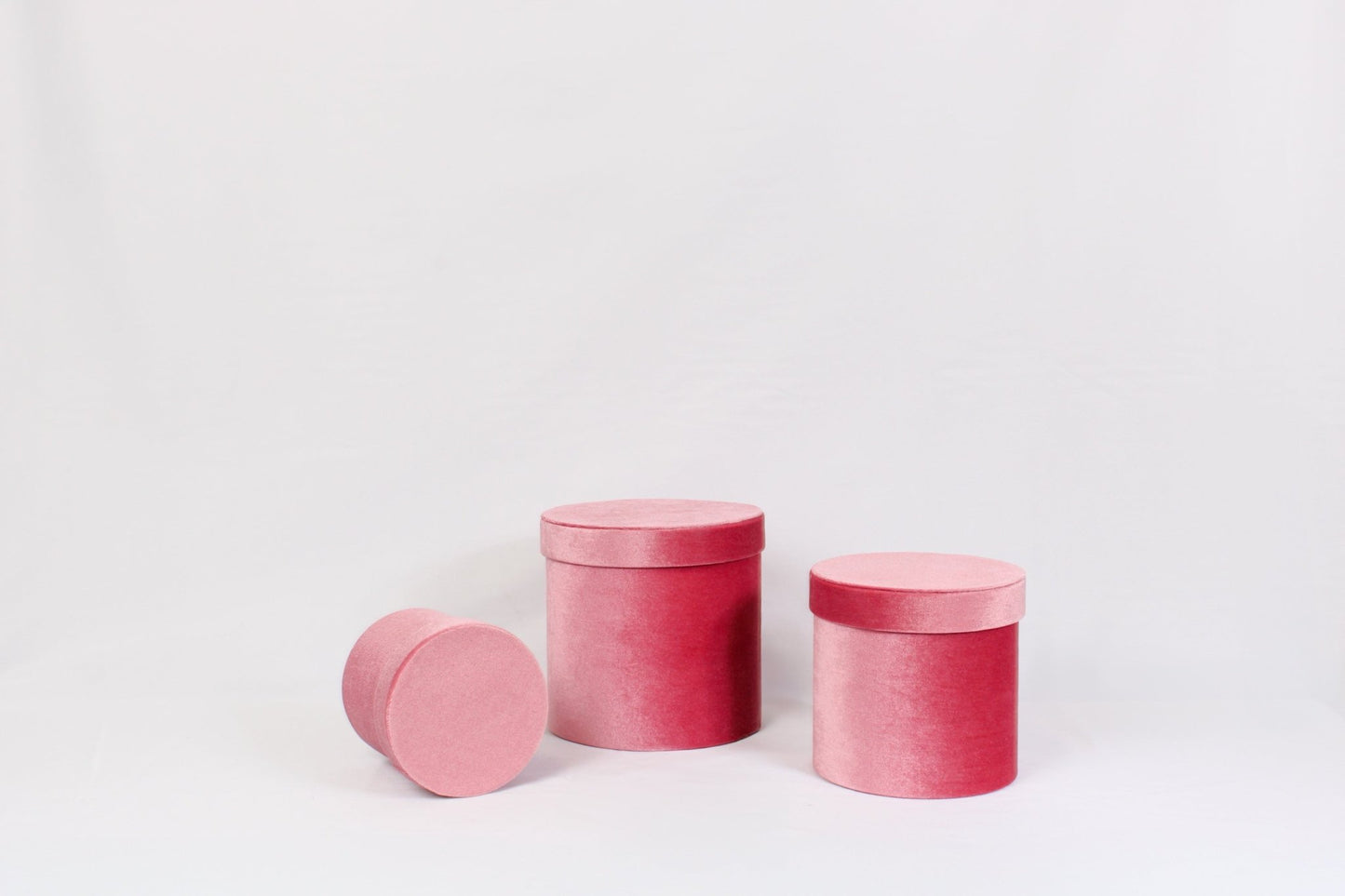 Velvet Round Flower Hat Box with Lid - Elegant Supply