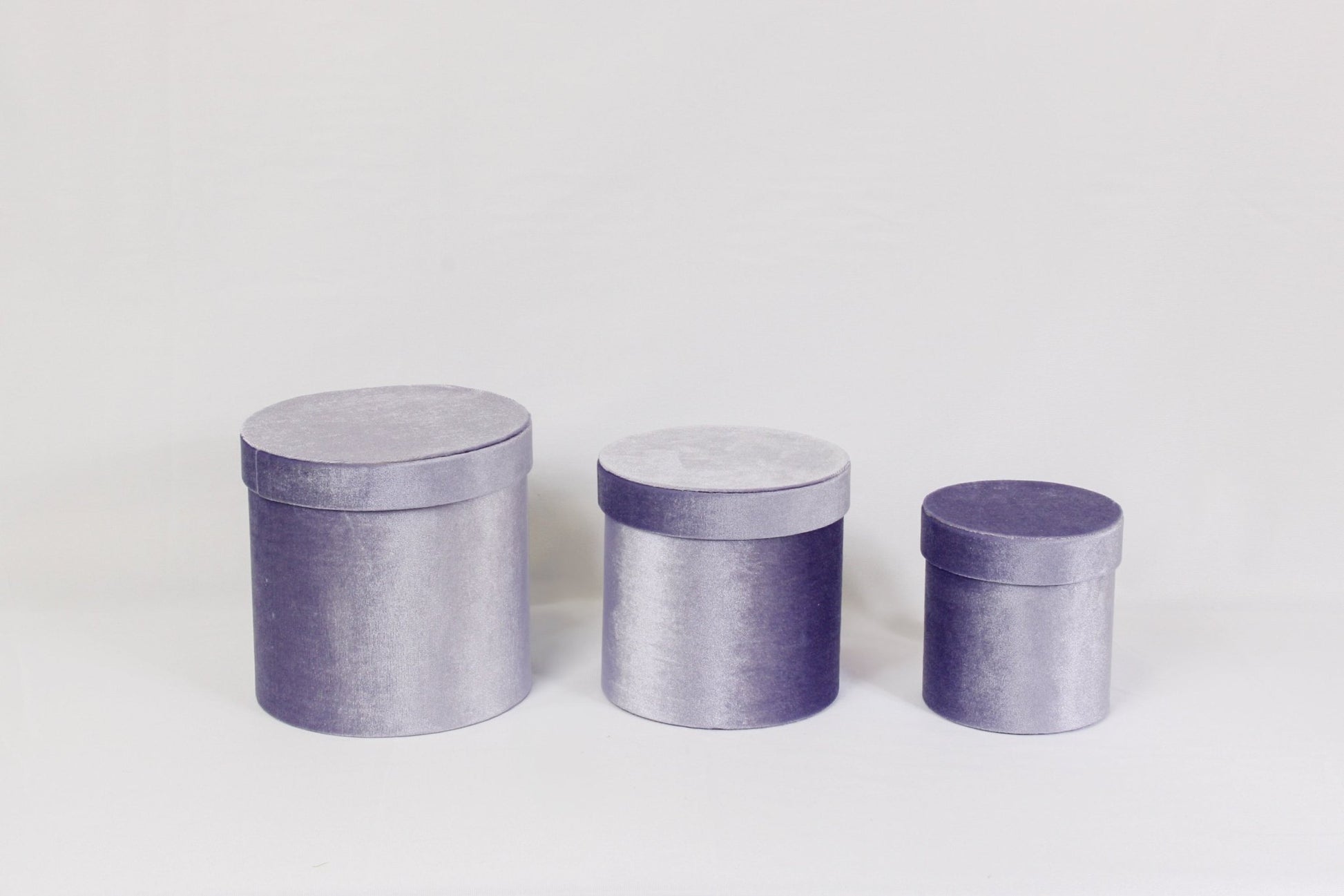 Velvet Round Flower Hat Box with Lid - Elegant Supply