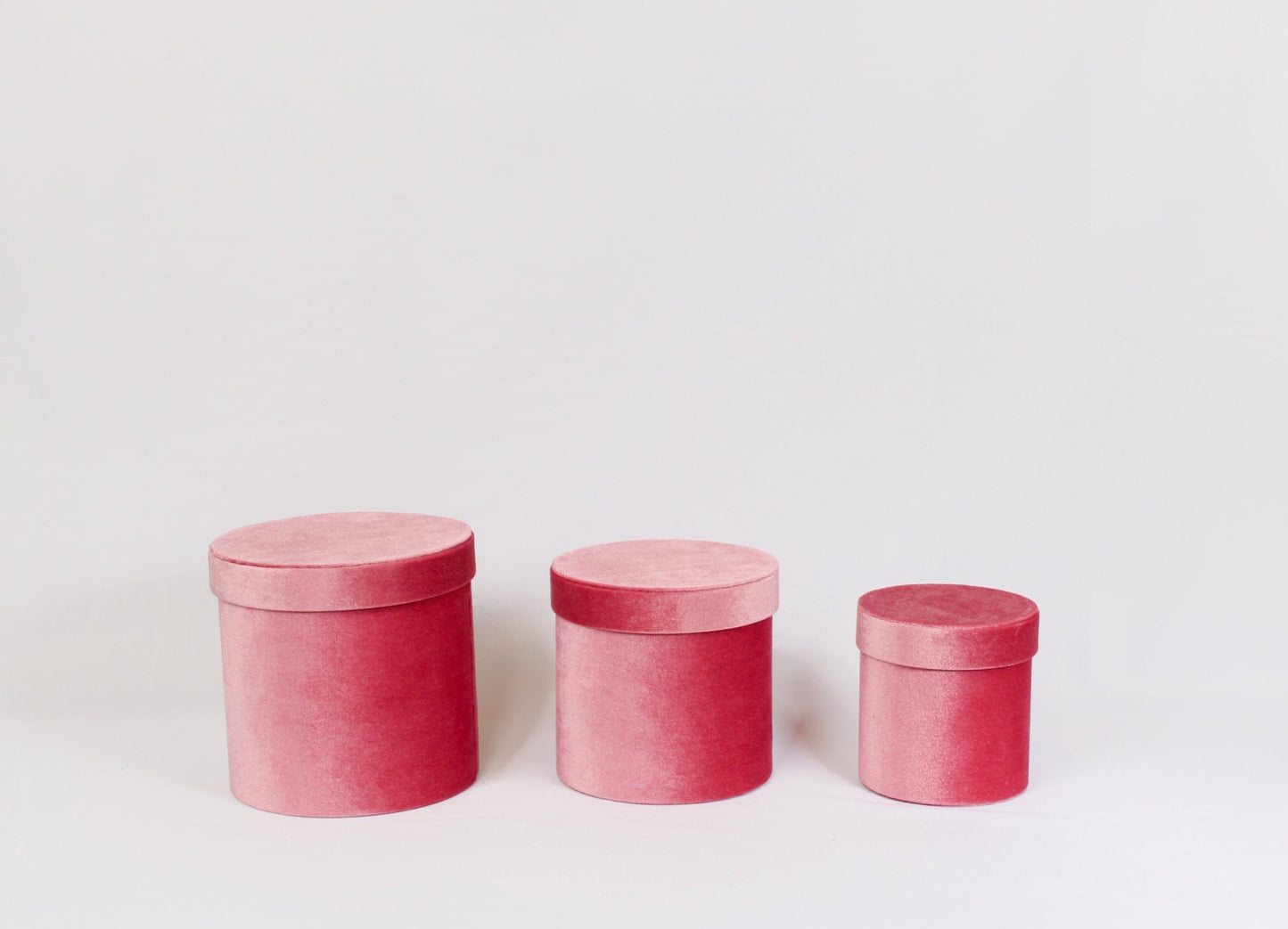 Velvet Round Flower Hat Box with Lid - Elegant Supply