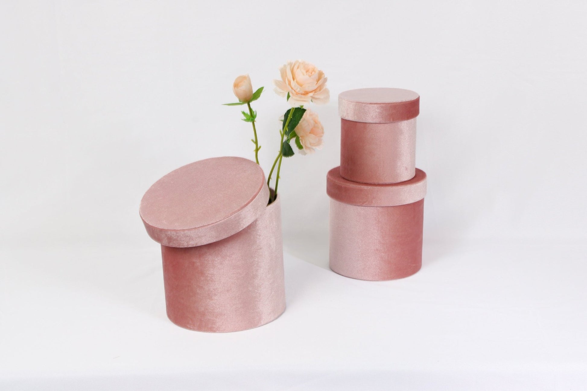 Velvet Round Flower Hat Box with Lid - Elegant Supply