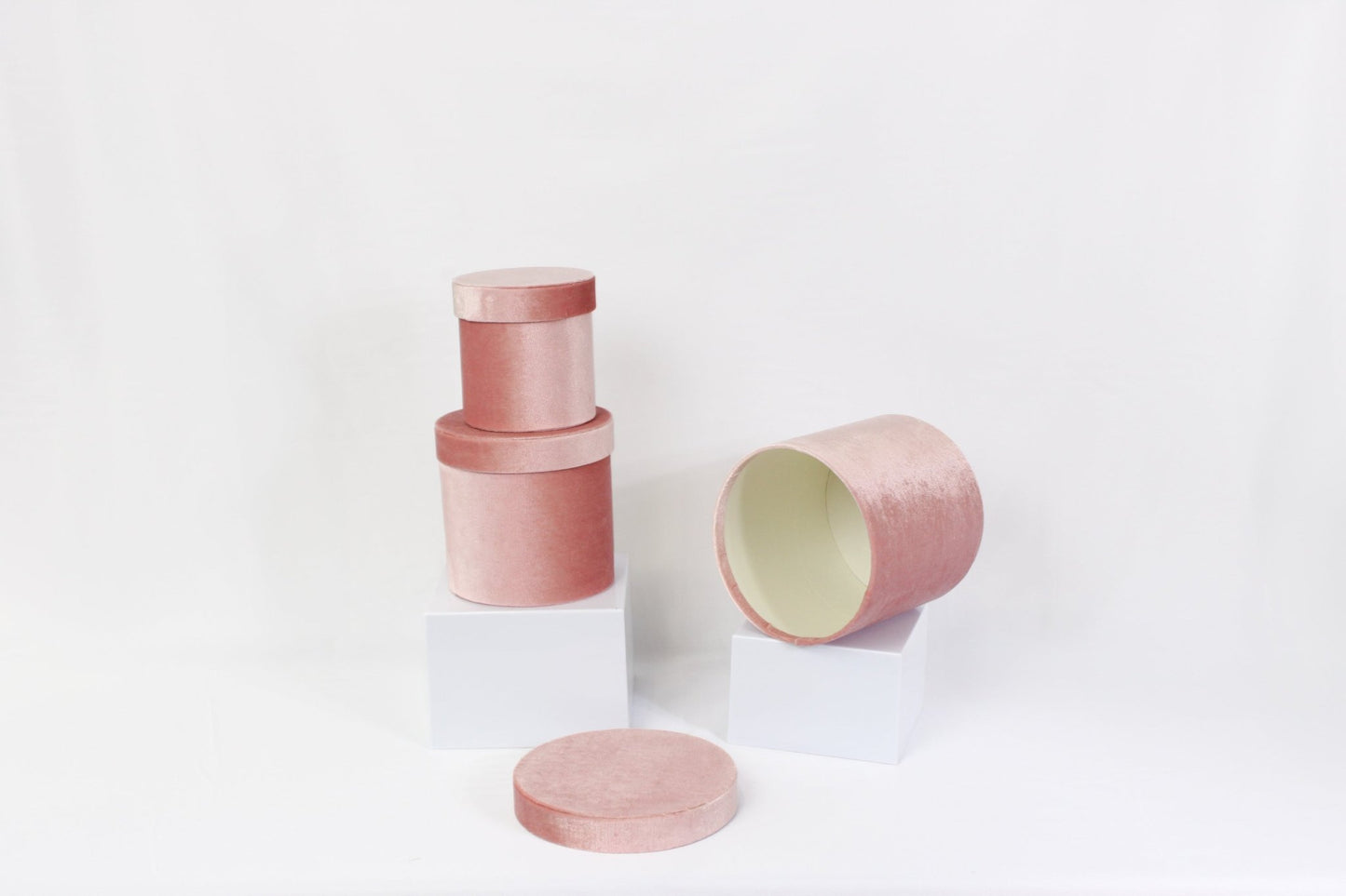 Velvet Round Flower Hat Box with Lid - Elegant Supply