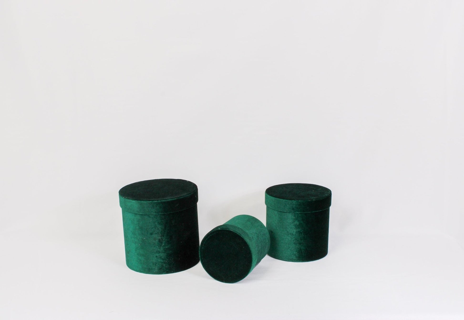 Velvet Round Flower Hat Box with Lid - Elegant Supply