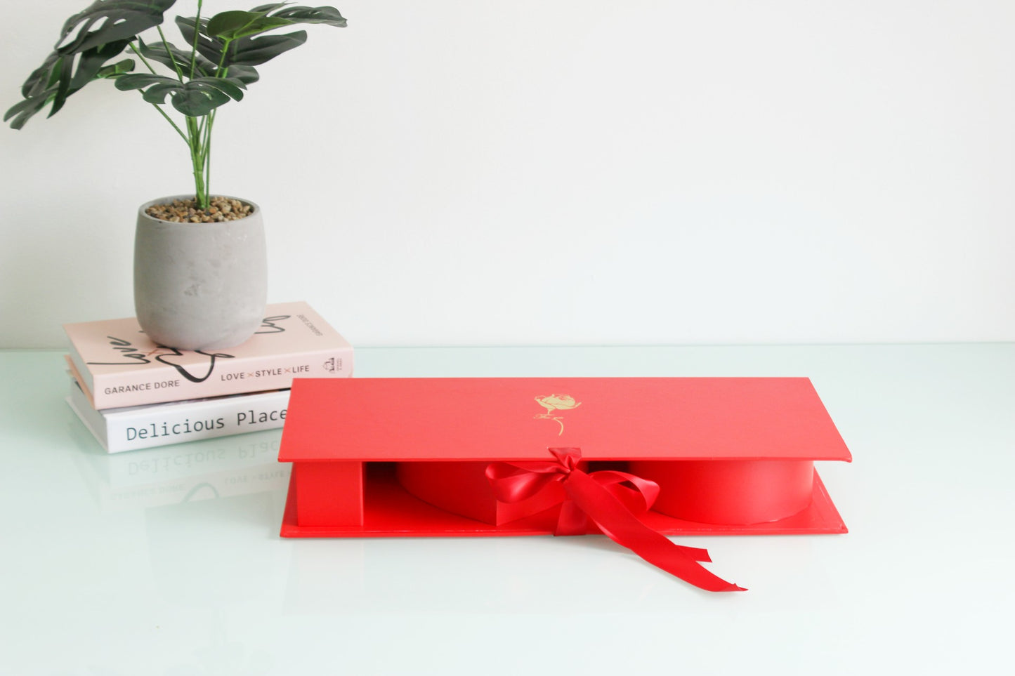 Red "I Love You" heart box for flower arrangements, chocolate strawberries, or candy. Perfect for Valentine's Day boxes, wedding decor, and as a food box or candy box.