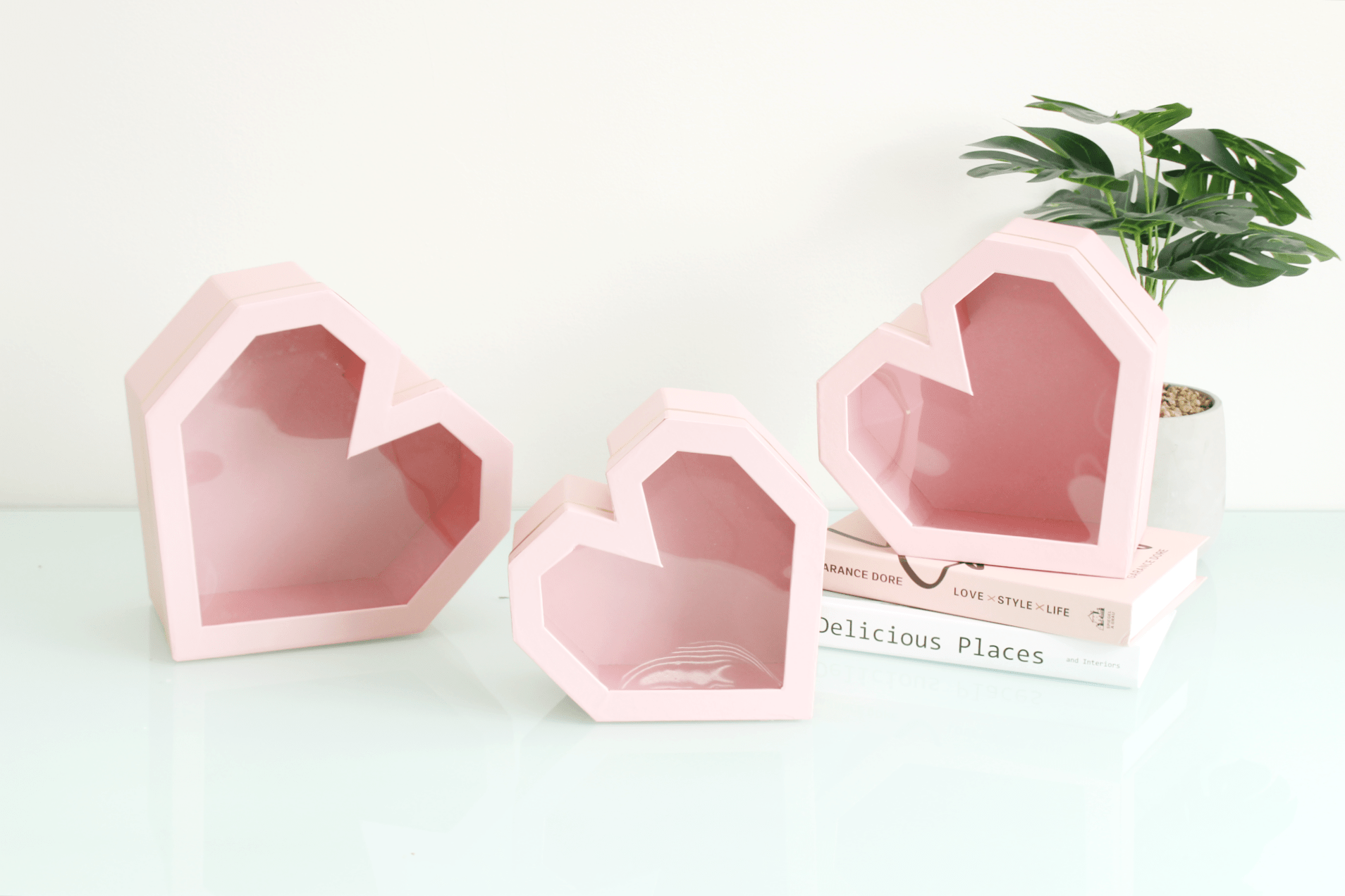 Diamond Heart Shape Flower Box with Clear Lid - Elegant Supply