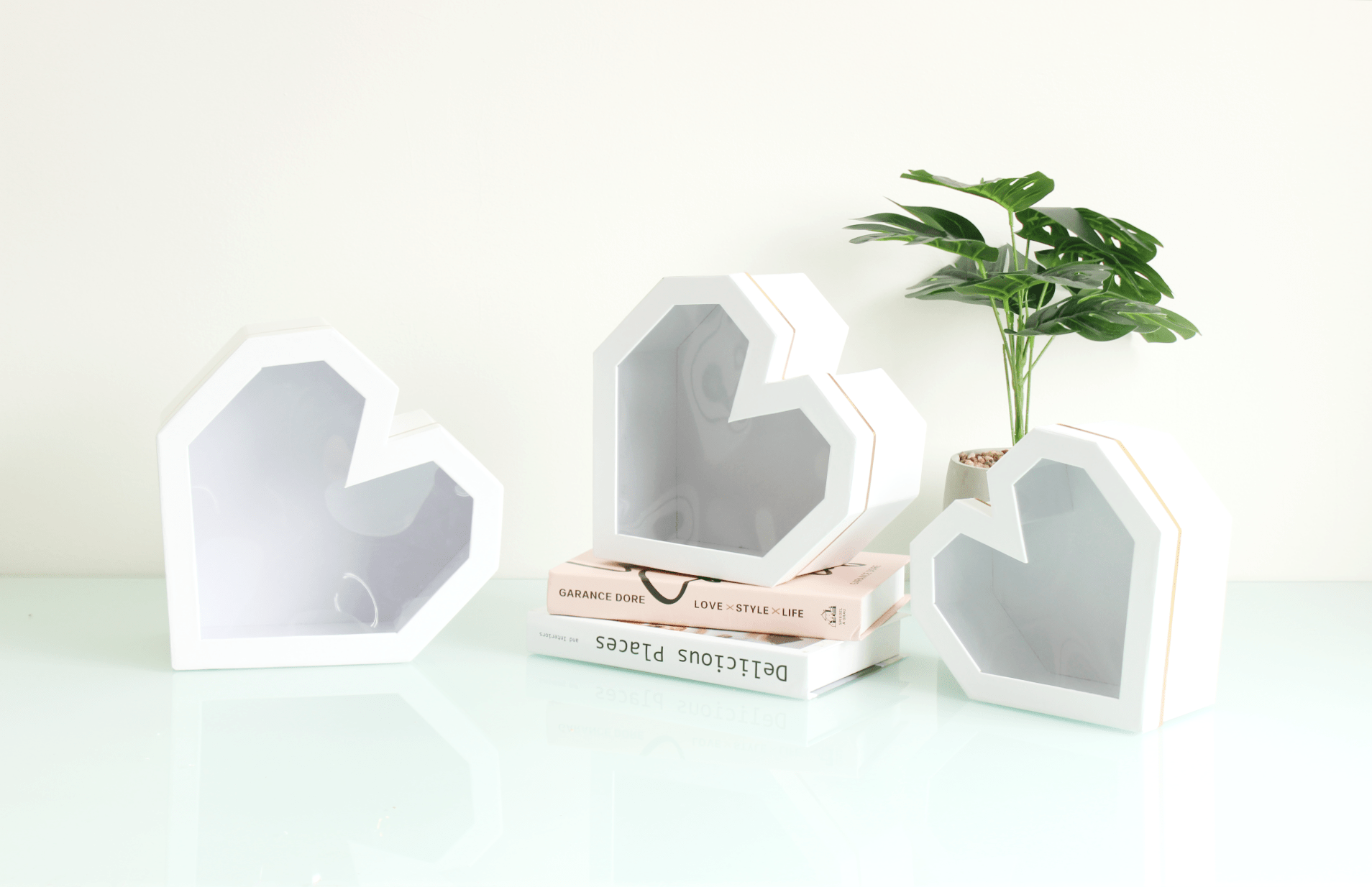 Diamond Heart Shape Flower Box with Clear Lid - Elegant Supply