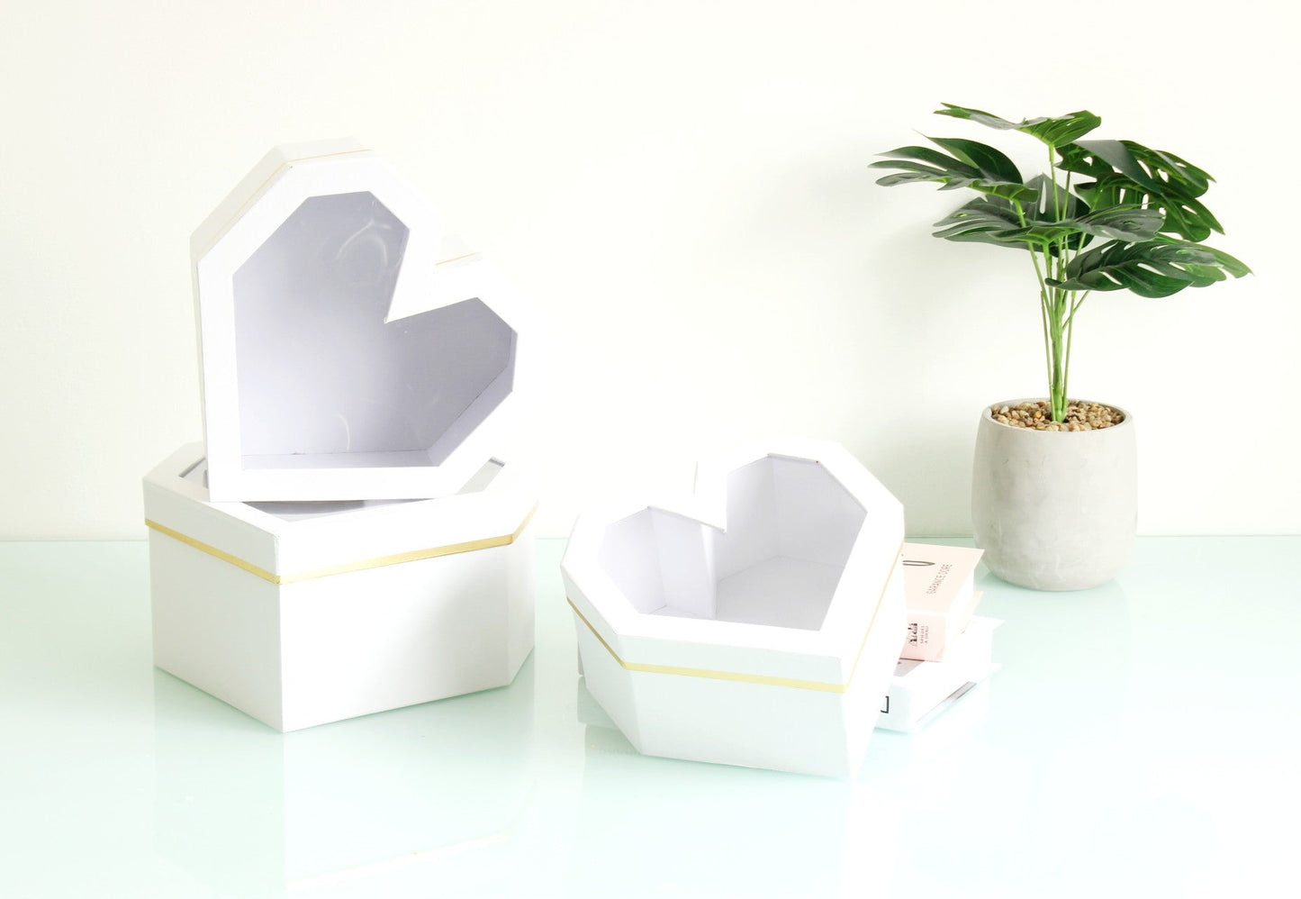Diamond Heart Shape Flower Box with Clear Lid - Elegant Supply