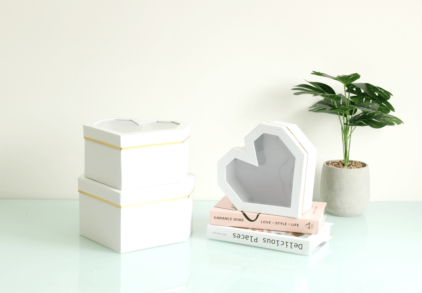 Diamond Heart Shape Flower Box with Clear Lid - Elegant Supply