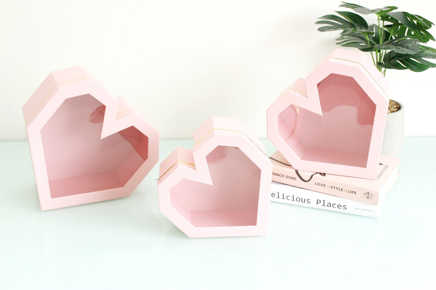 Diamond Heart Shape Flower Box with Clear Lid - Elegant Supply