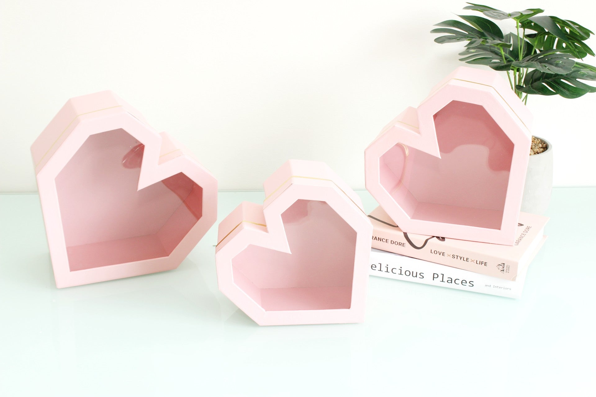 Diamond Heart Shape Flower Box with Clear Lid - Elegant Supply