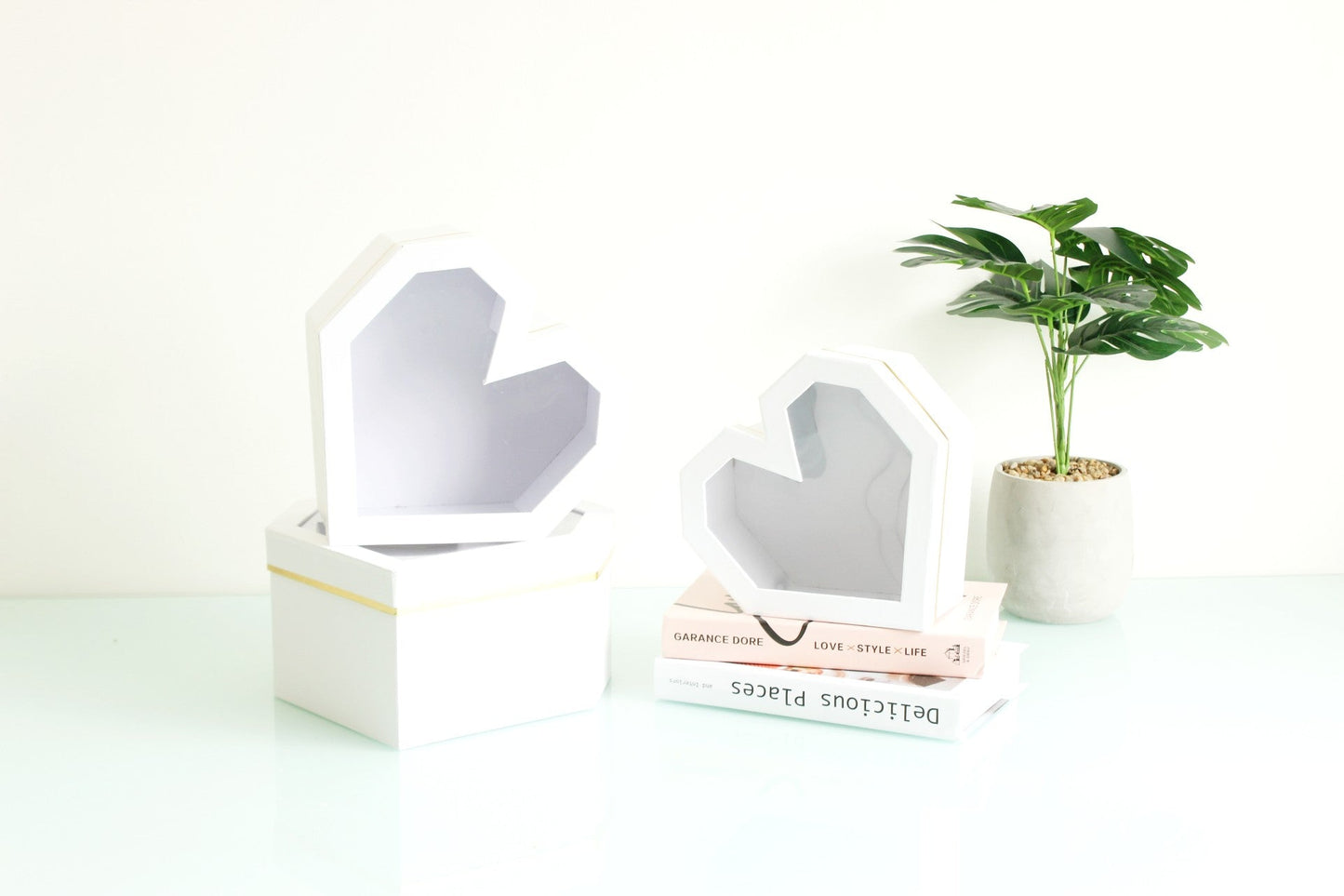 Diamond Heart Shape Flower Box with Clear Lid - Elegant Supply