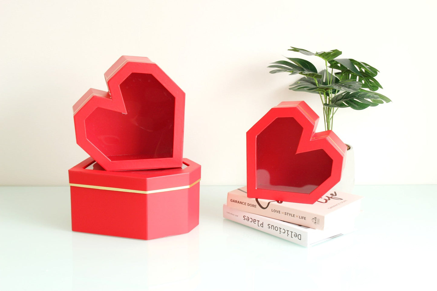 Diamond Heart Shape Flower Box with Clear Lid - Elegant Supply