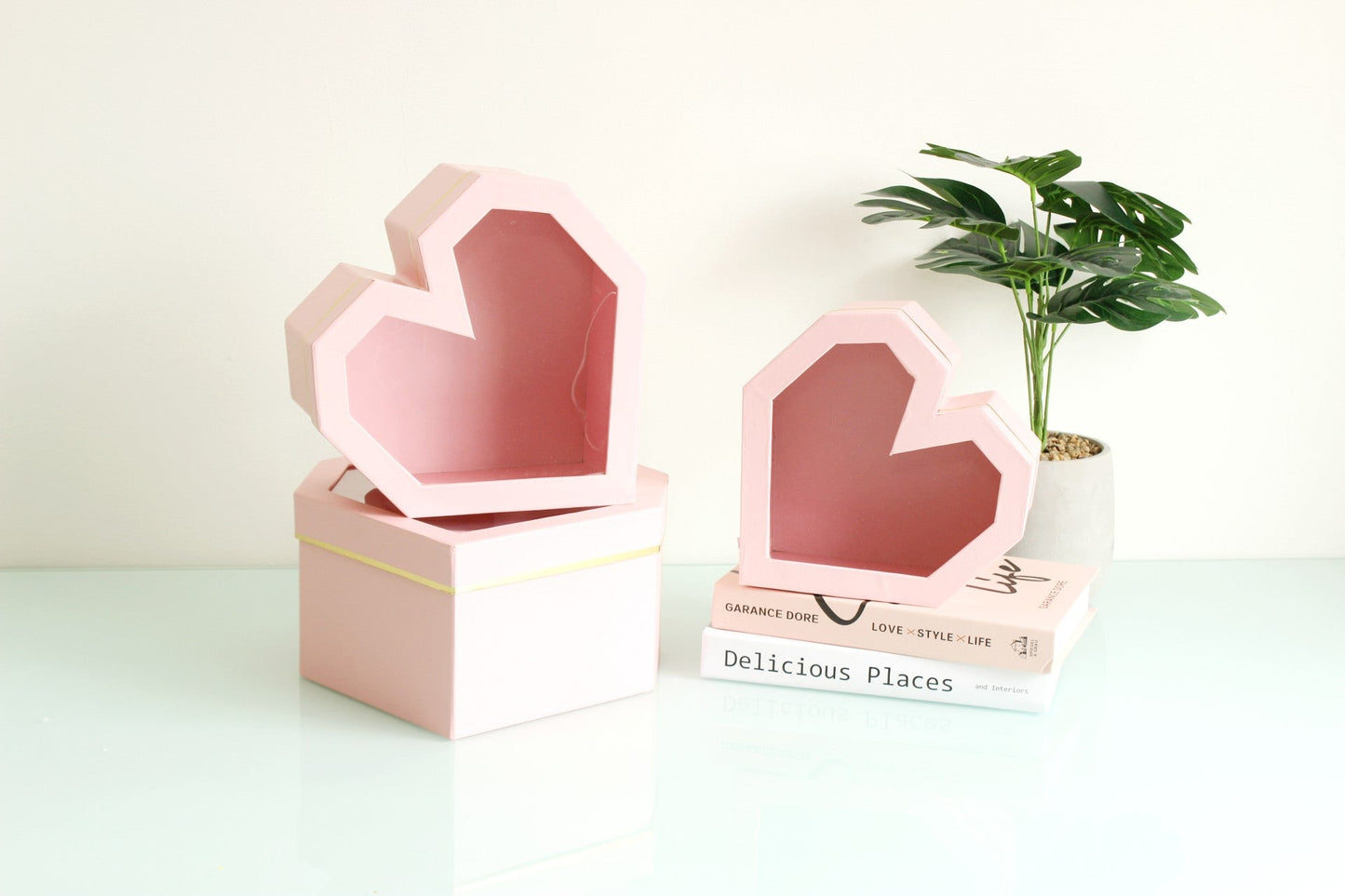 Diamond Heart Shape Flower Box with Clear Lid - Elegant Supply