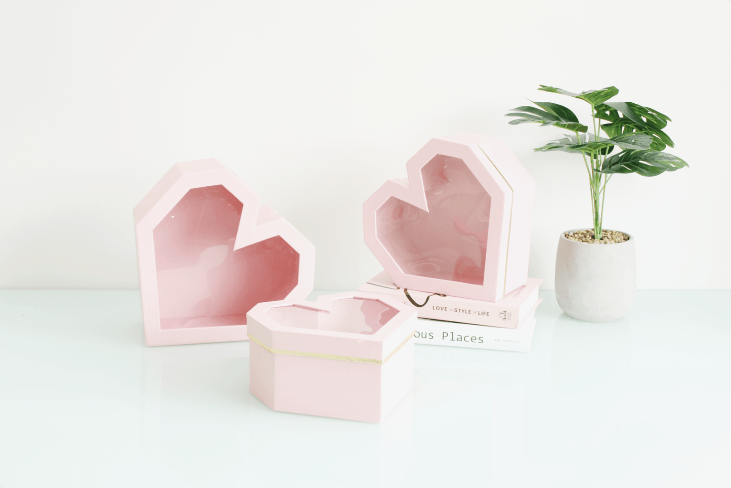 Diamond Heart Shape Flower Box with Clear Lid - Elegant Supply