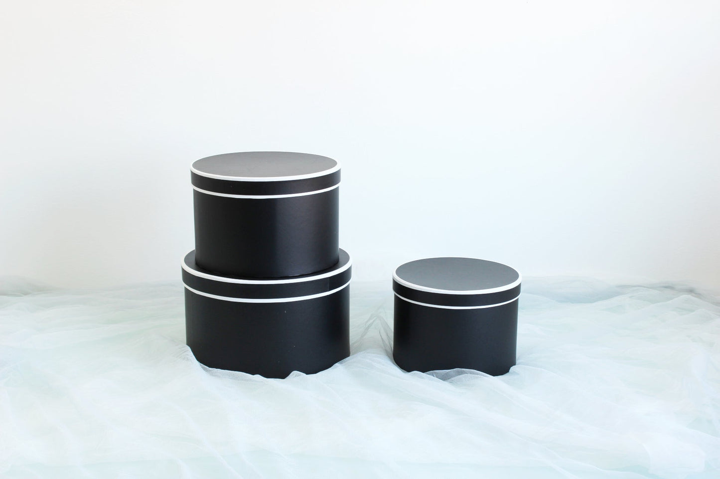 French Inspired Round Flower Box - Elegant Supply