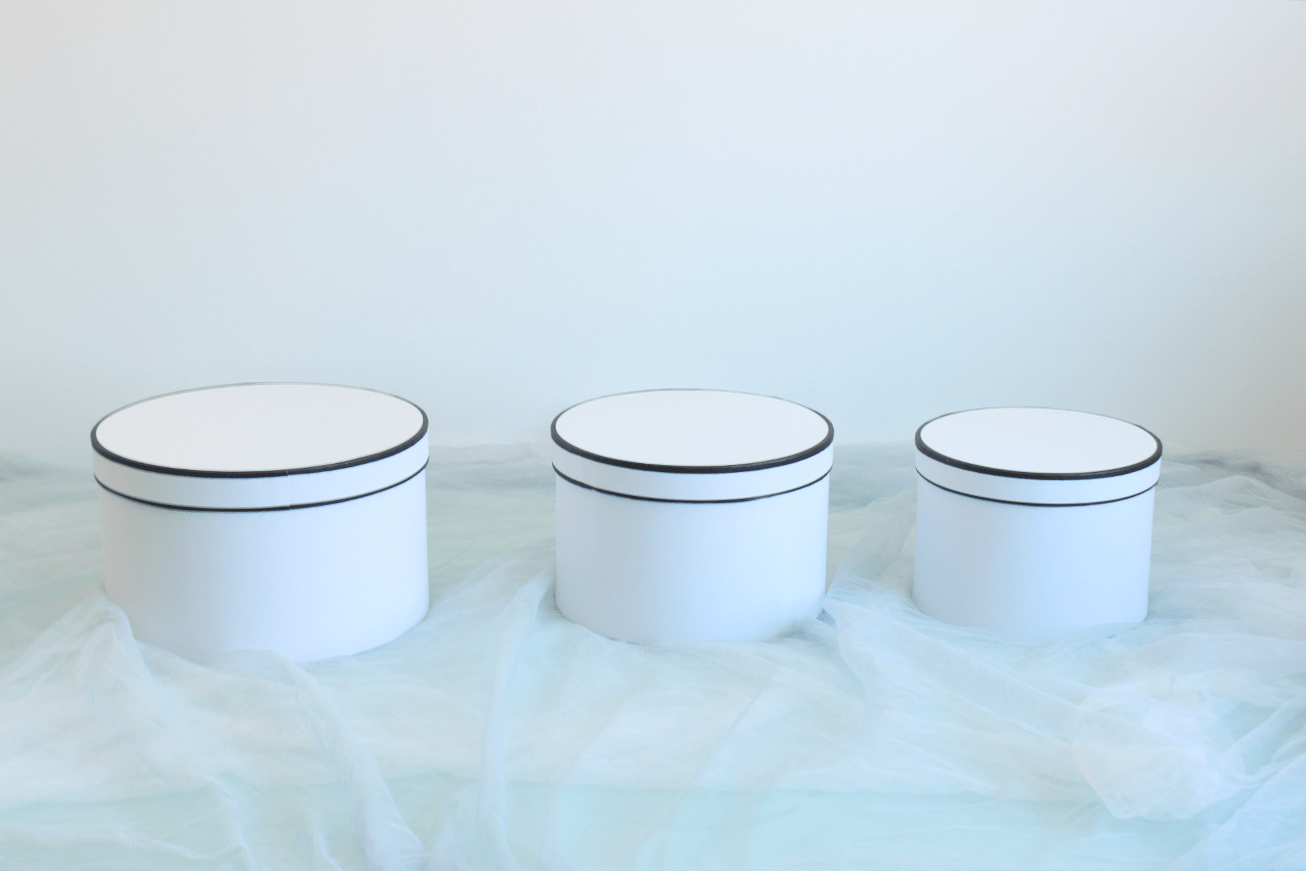 French Inspired Round Flower Box - Elegant Supply