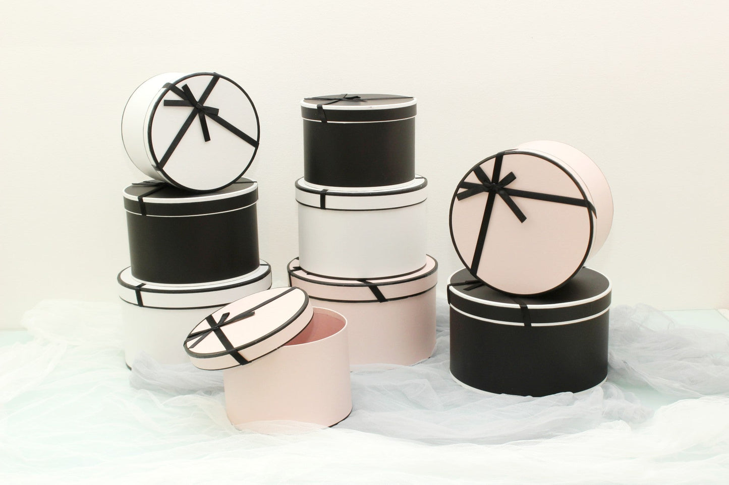 French Inspired Round Flower Gift Box with Ribbon - Elegant Supply