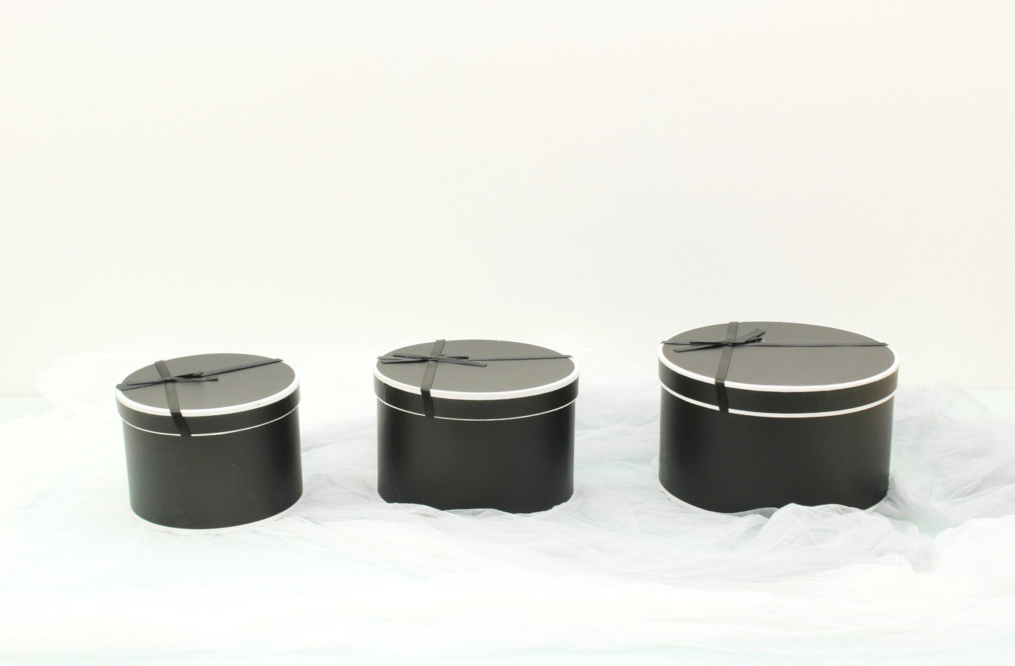 French Inspired Round Flower Gift Box with Ribbon - Elegant Supply