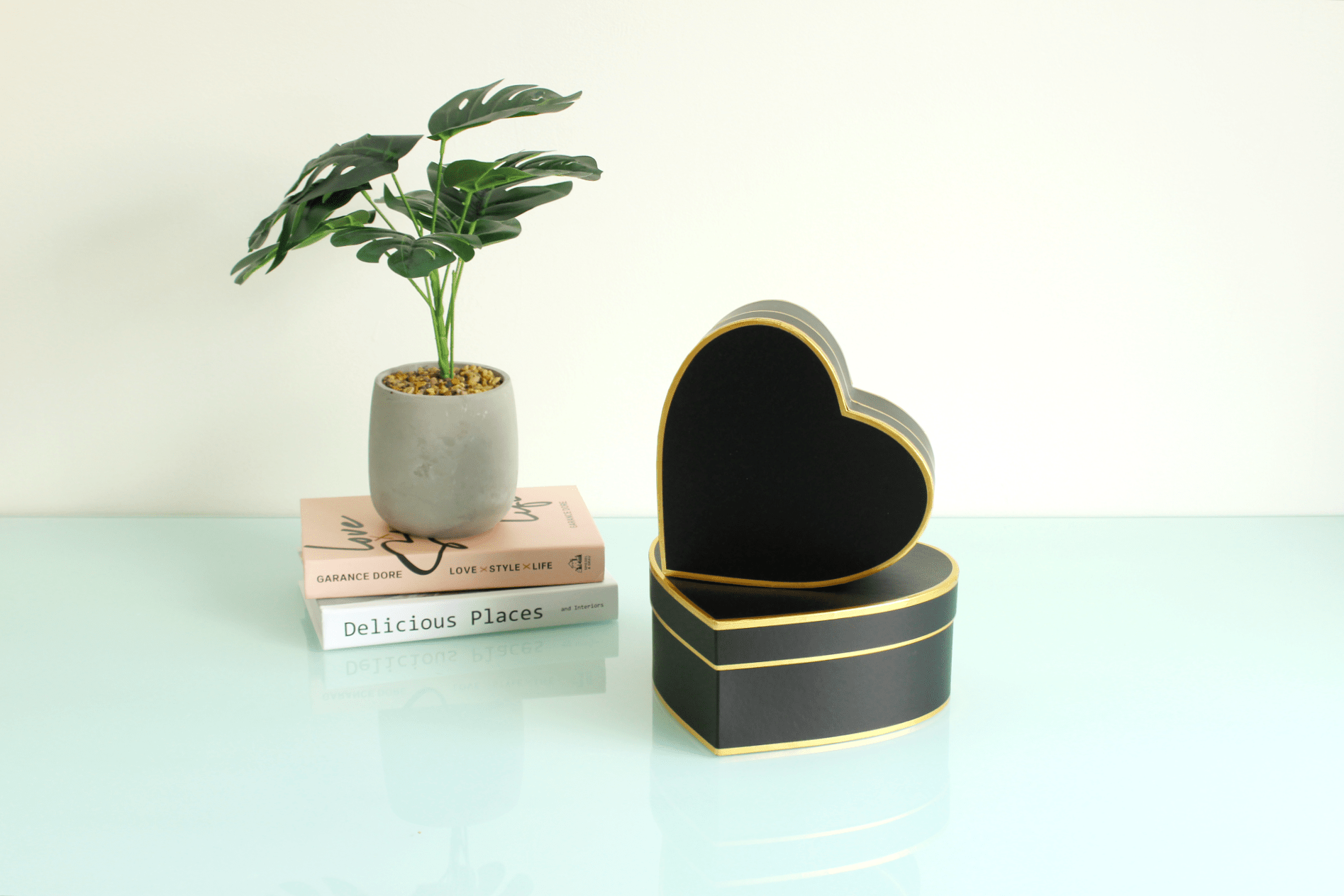 Gold Lines Heart Flower Box - Elegant Supply