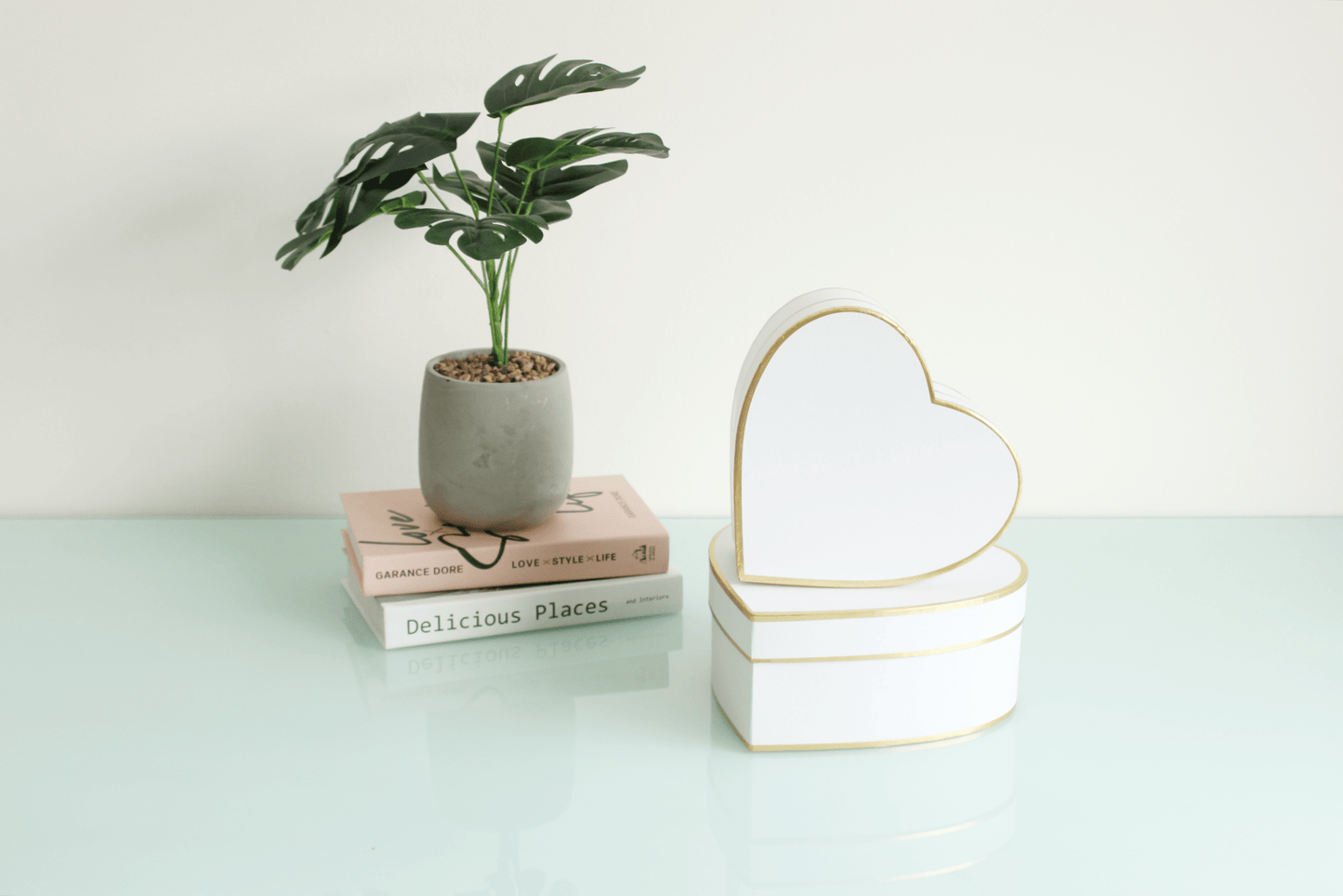 Gold Lines Heart Flower Box - Elegant Supply