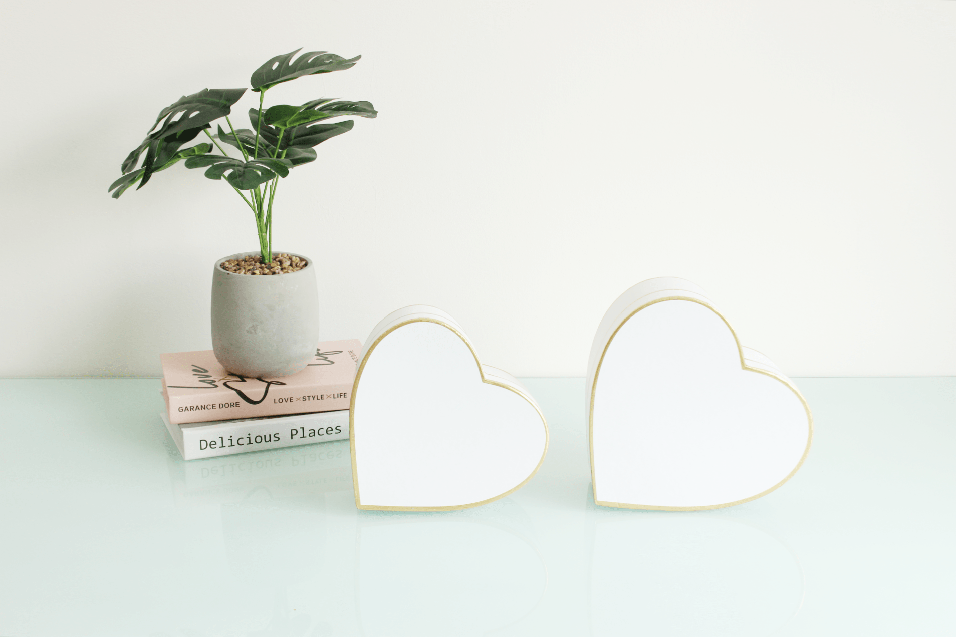 Gold Lines Heart Flower Box - Elegant Supply