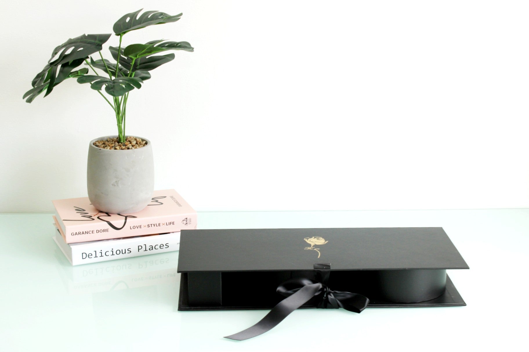 'I Love You' Fillable Heart Box with Ribbon - Elegant Supply