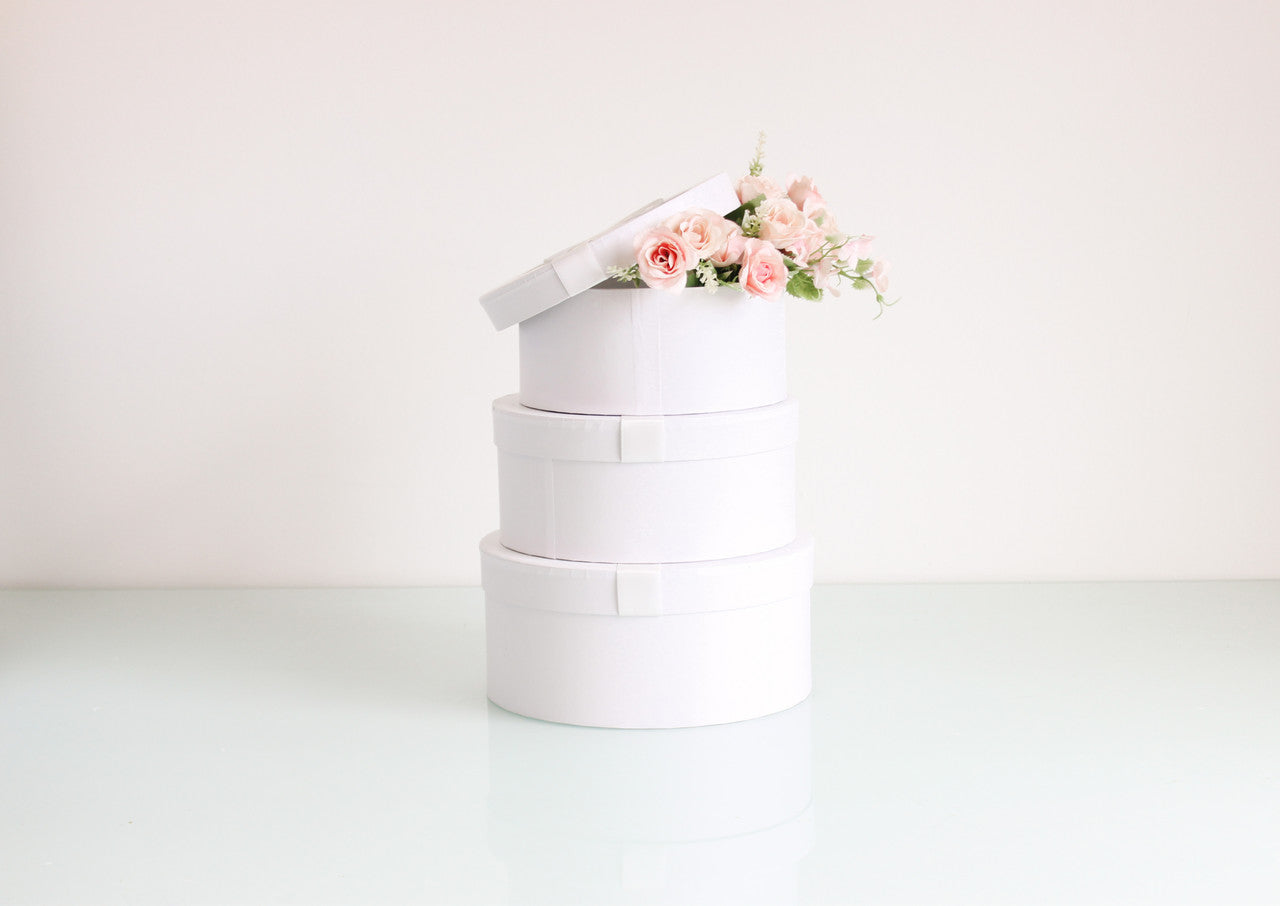 White Round box with Clear Lid and Ribbon
