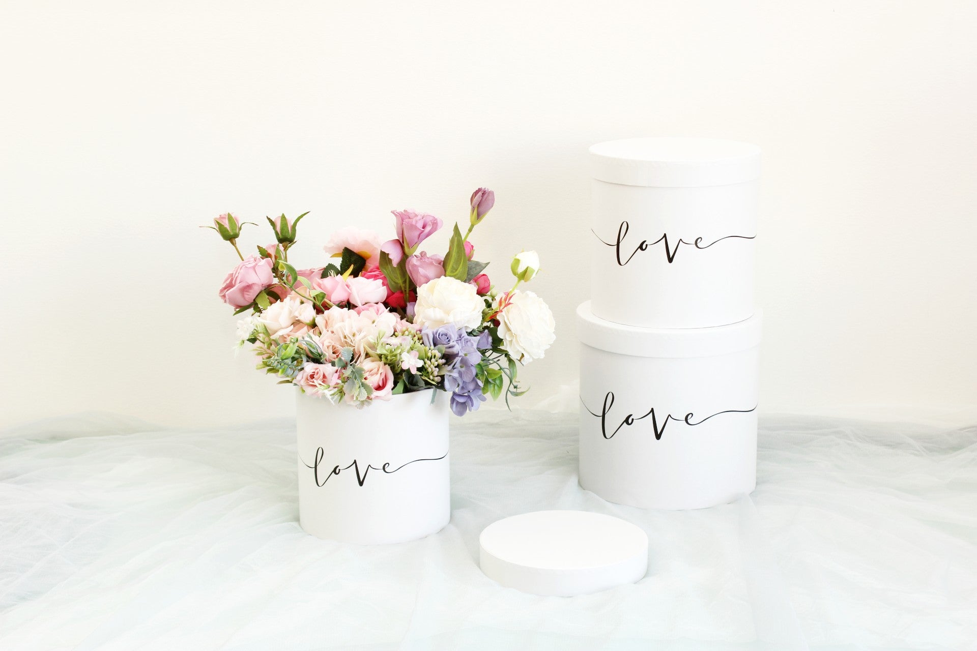Love Pattern Round Hat Flower Box - Elegant Supply