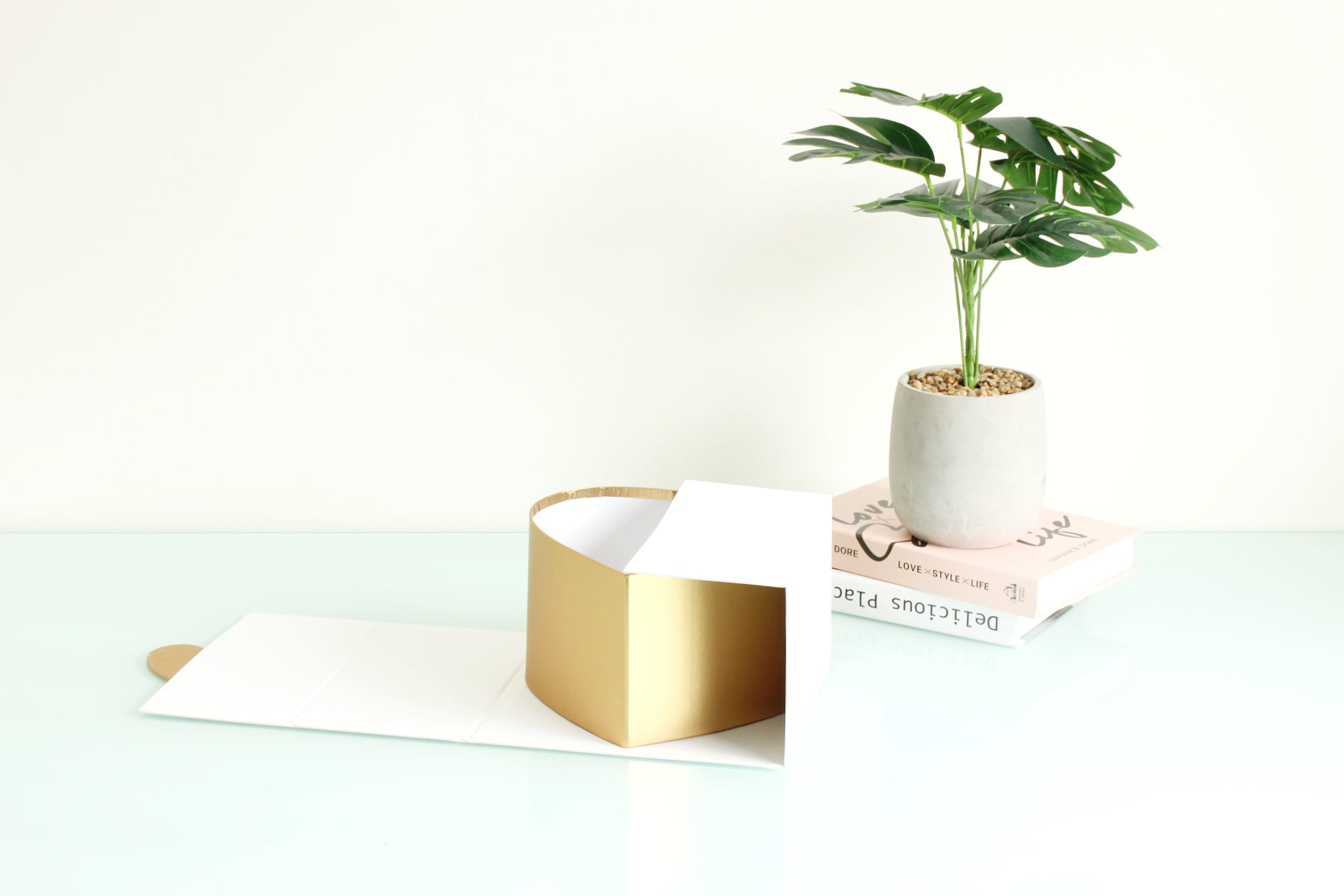 Square Curtain Opening with Heart Insert Flower Box - Elegant Supply