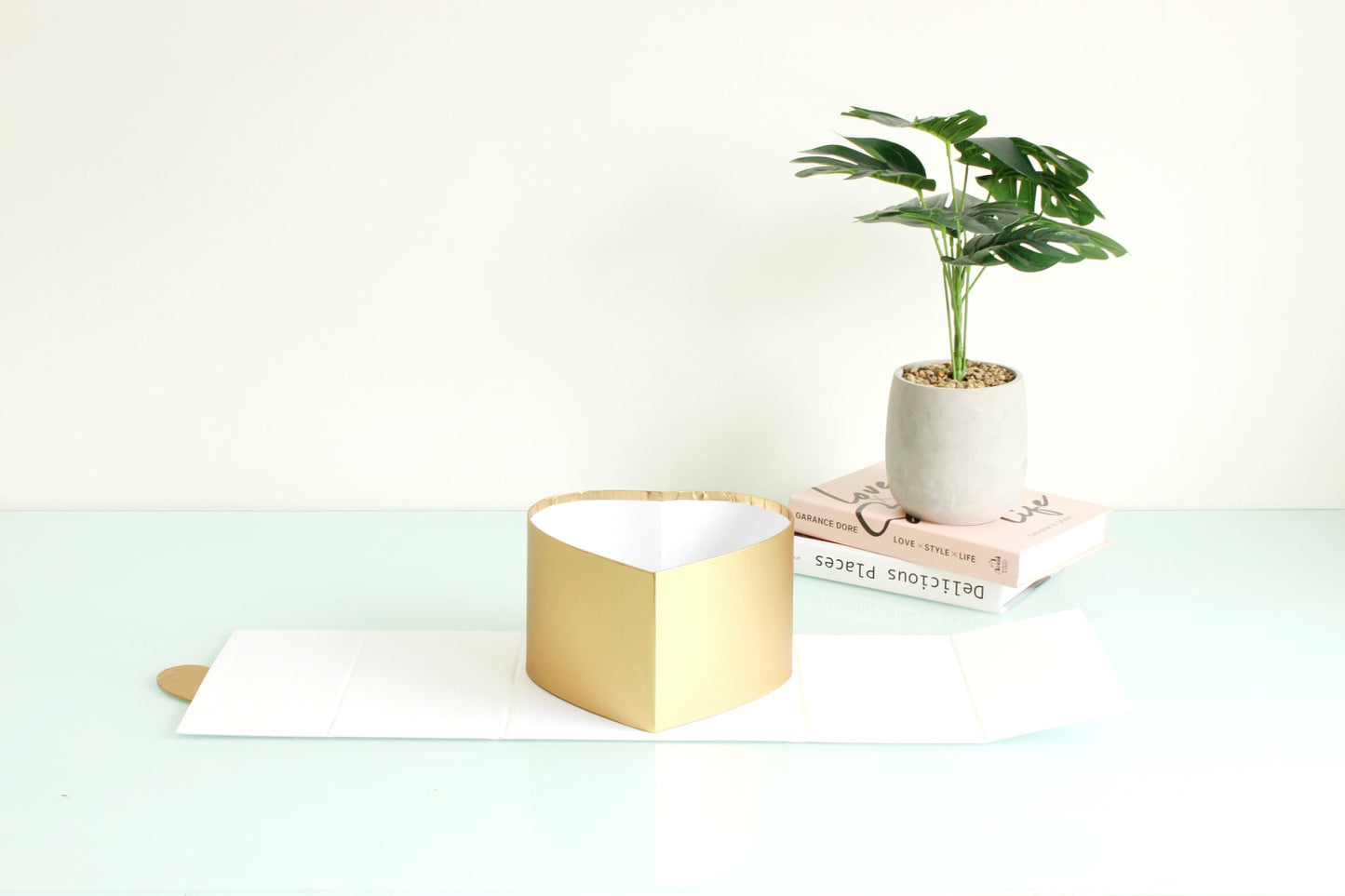 Square Curtain Opening with Heart Insert Flower Box - Elegant Supply